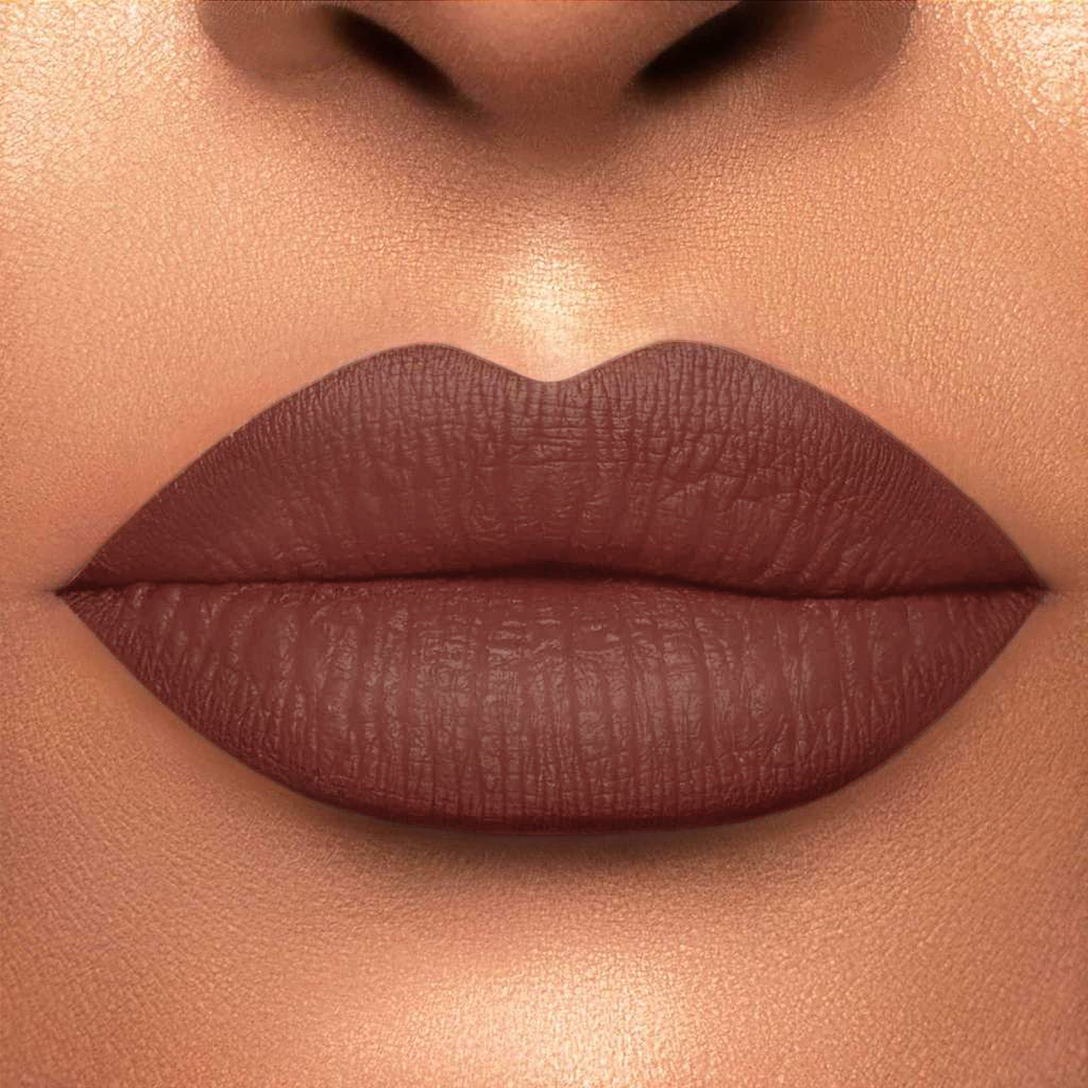 Ambitious is a vegan mattifying lipstick that's made with quality ingredients for long-lasting color and comfort. With its oil-absorbing properties, it'll provide yo